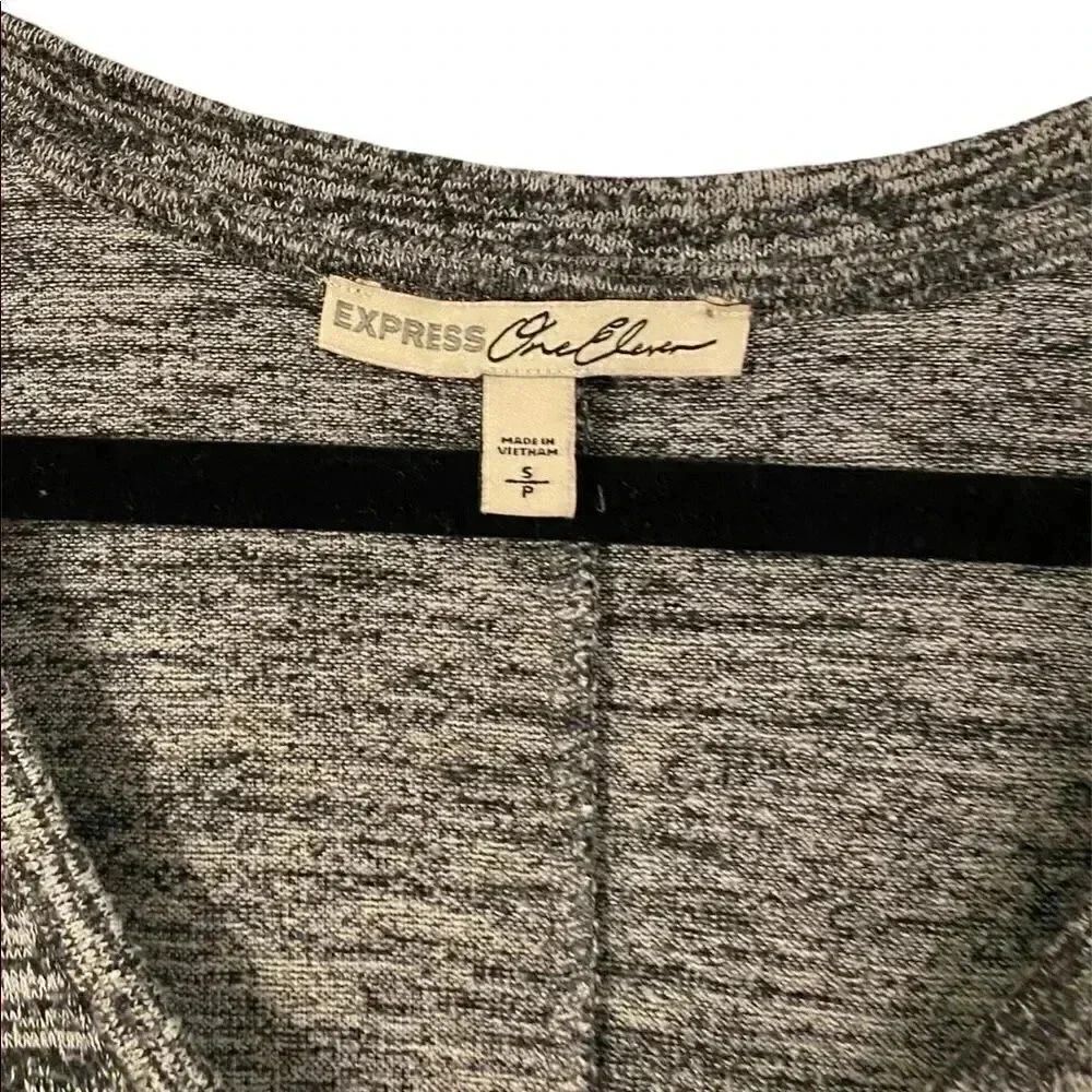 Express One Eleven top - Picture 2 of 2